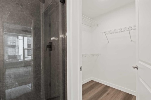 605 Sovereign Common Sw, Calgary, AB - Indoor With Storage