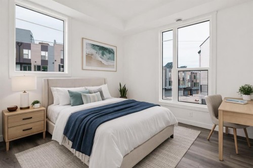 605 Sovereign Common Sw, Calgary, AB - Indoor Photo Showing Bedroom