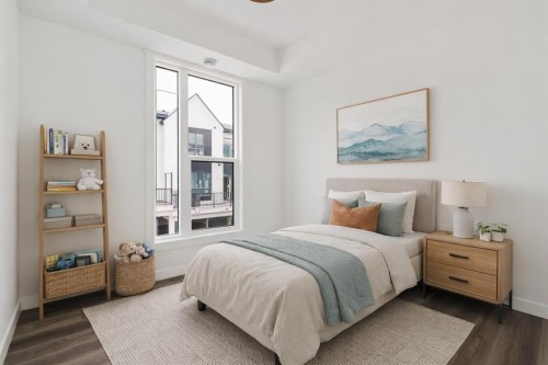 605 Sovereign Common Sw, Calgary, AB - Indoor Photo Showing Bedroom