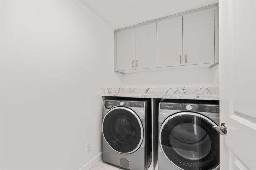 605 Sovereign Common Sw, Calgary, AB - Indoor Photo Showing Laundry Room