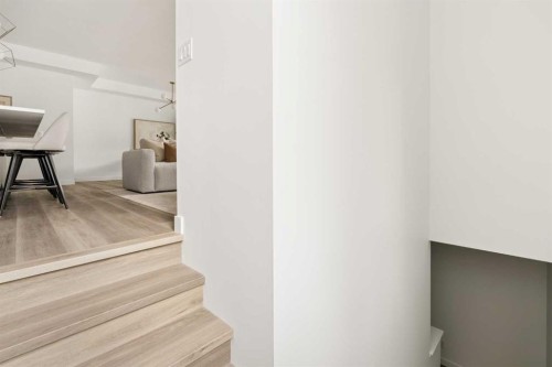 605 Sovereign Common Sw, Calgary, AB - Indoor Photo Showing Other Room