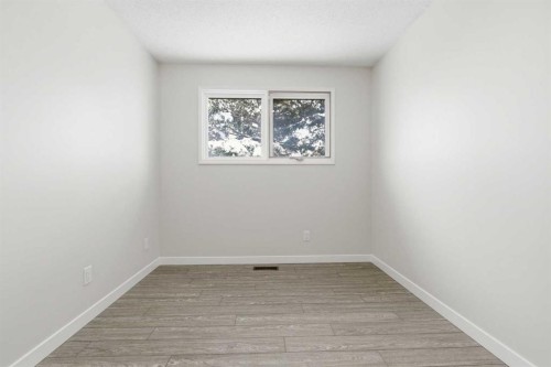 32 Fonda Mews Se, Calgary, AB - Indoor Photo Showing Other Room