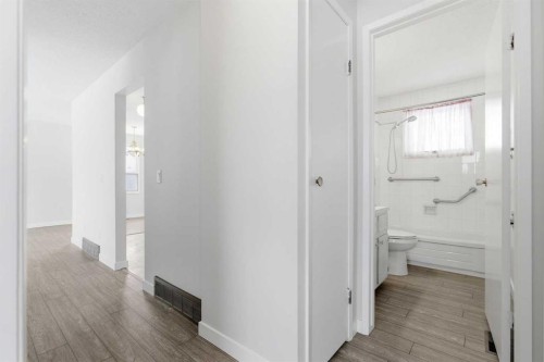 32 Fonda Mews Se, Calgary, AB - Indoor Photo Showing Other Room