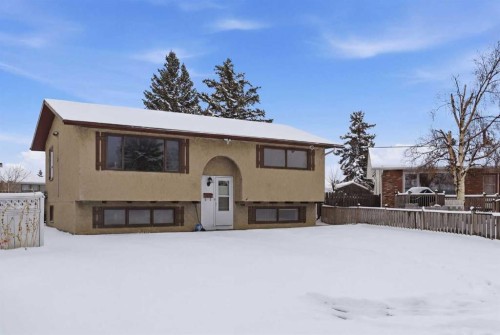 32 Fonda Mews Se, Calgary, AB - Outdoor