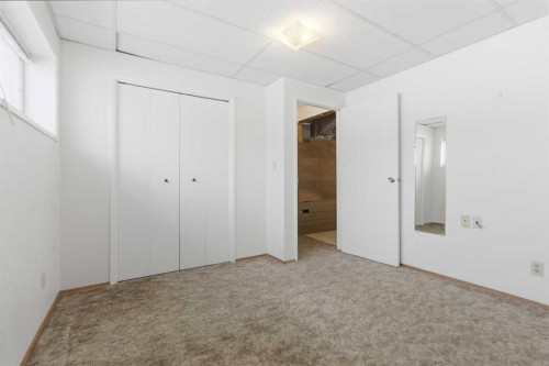 32 Fonda Mews Se, Calgary, AB - Indoor Photo Showing Other Room