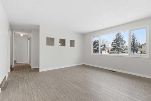 32 Fonda Mews Se, Calgary, AB - Indoor Photo Showing Other Room