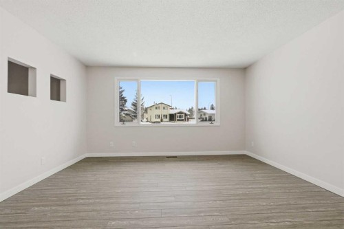 32 Fonda Mews Se, Calgary, AB - Indoor Photo Showing Other Room