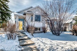 7109 Laguna Way NE Calgary, AB T1Y 7A7