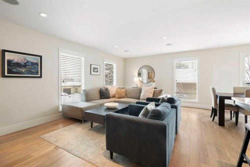 6607 Silver Springs Crescent Nw, Calgary, AB - Indoor Photo Showing Living Room