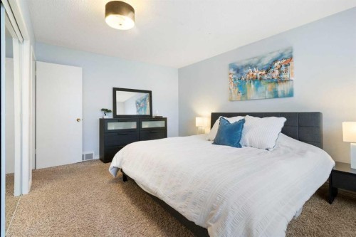 6607 Silver Springs Crescent Nw, Calgary, AB - Indoor Photo Showing Bedroom