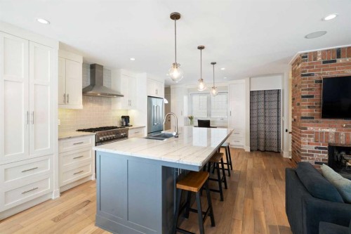 6607 Silver Springs Crescent Nw, Calgary, AB - Indoor Photo Showing Kitchen With Double Sink With Upgraded Kitchen