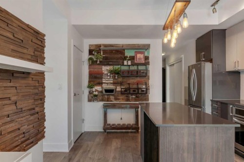 1003-550 Riverfront Avenue Se, Calgary, AB - Indoor Photo Showing Kitchen