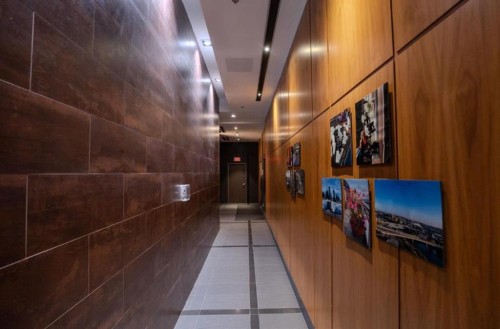 1003-550 Riverfront Avenue Se, Calgary, AB - Indoor Photo Showing Other Room