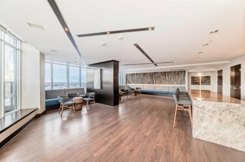 1003-550 Riverfront Avenue Se, Calgary, AB - Indoor Photo Showing Other Room