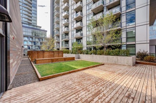 1003-550 Riverfront Avenue Se, Calgary, AB - Outdoor With Balcony