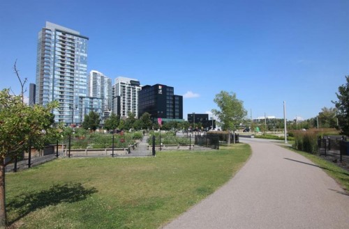 1003-550 Riverfront Avenue Se, Calgary, AB - Outdoor