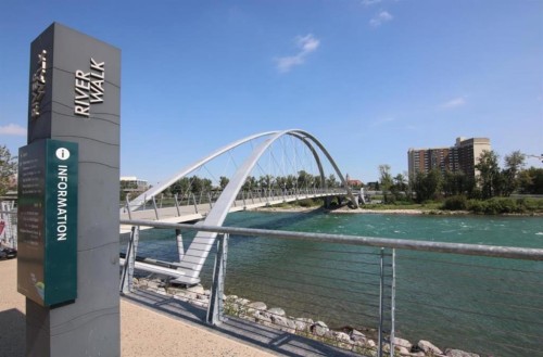 1003-550 Riverfront Avenue Se, Calgary, AB - Outdoor With Body Of Water