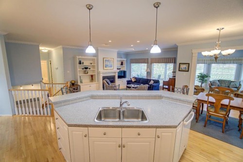 8 Link Spur, Claresholm, AB - Indoor Photo Showing Kitchen With Double Sink
