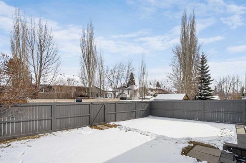 184 Sunmeadows Crescent Se, Calgary, AB - Outdoor