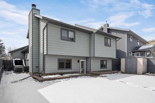 184 Sunmeadows Crescent Se, Calgary, AB - Outdoor
