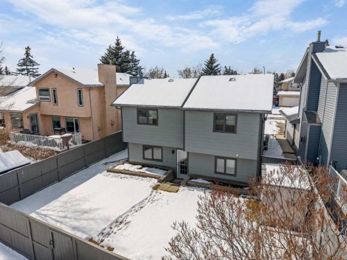 184 Sunmeadows Crescent Se, Calgary, AB - Outdoor