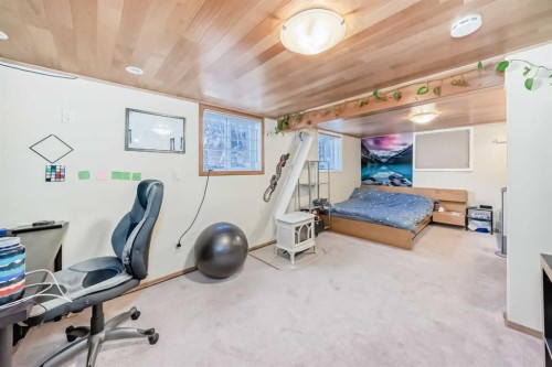 2328 Capitol Hill Crescent Nw, Calgary, AB - Indoor