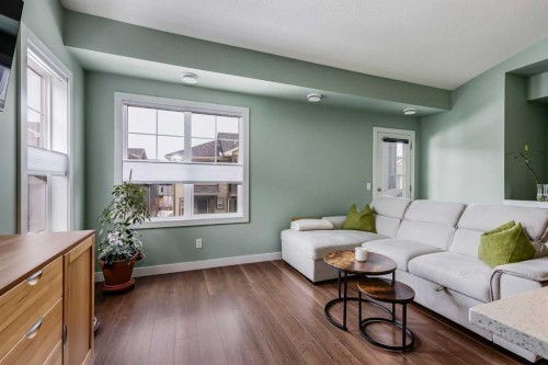 132 Evanscrest Gardens Nw, Calgary, AB - Indoor Photo Showing Living Room