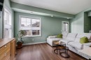 132 Evanscrest Gardens Nw, Calgary, AB  - Indoor Photo Showing Living Room 