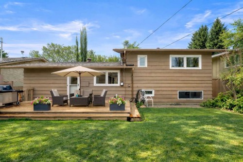 247 Parkwood Close Se, Calgary, AB - Outdoor With Deck Patio Veranda