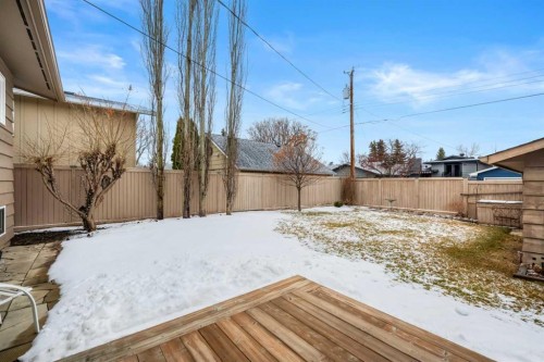 247 Parkwood Close Se, Calgary, AB - Outdoor