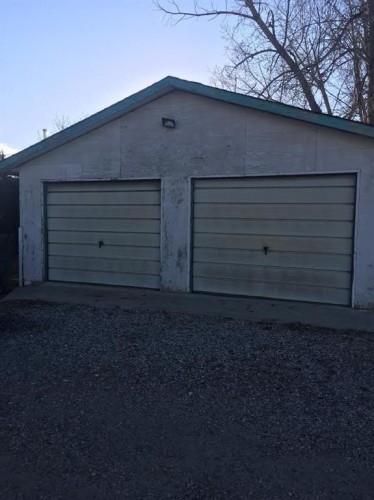 212 5 Avenue, Strathmore, AB - Outdoor