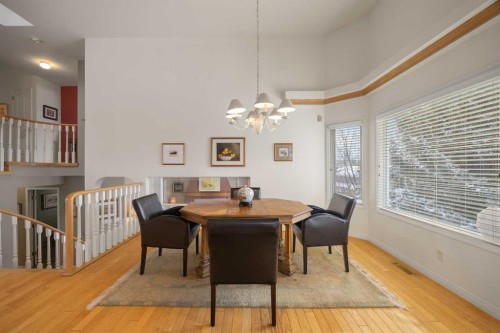 19 Hawkmount Heights Nw, Calgary, AB - Indoor Photo Showing Dining Room