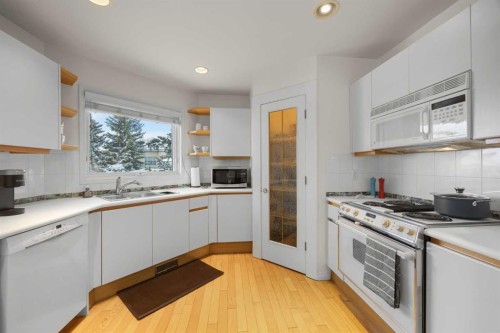 19 Hawkmount Heights Nw, Calgary, AB - Indoor Photo Showing Kitchen With Double Sink