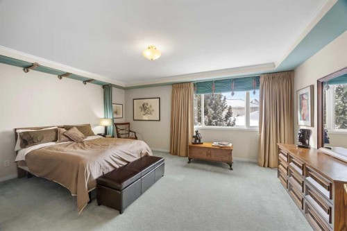 19 Hawkmount Heights Nw, Calgary, AB - Indoor Photo Showing Bedroom