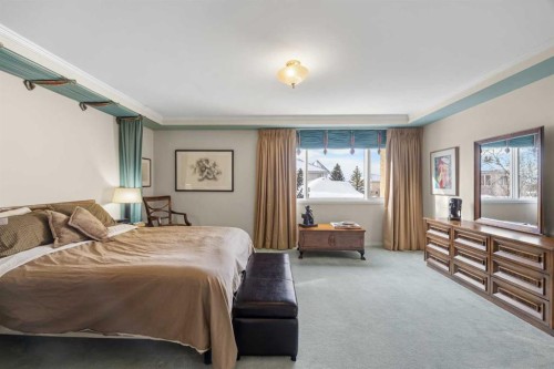 19 Hawkmount Heights Nw, Calgary, AB - Indoor Photo Showing Bedroom