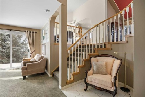 19 Hawkmount Heights Nw, Calgary, AB - Indoor Photo Showing Other Room