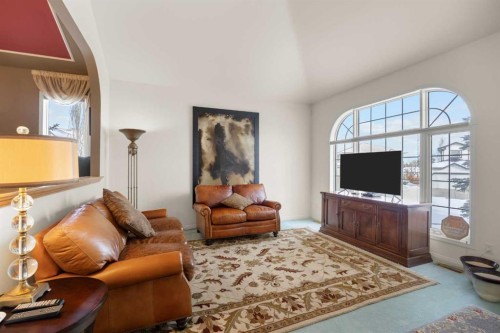 19 Hawkmount Heights Nw, Calgary, AB - Indoor Photo Showing Other Room