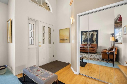 19 Hawkmount Heights Nw, Calgary, AB - Indoor Photo Showing Other Room