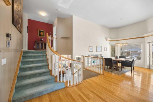 19 Hawkmount Heights Nw, Calgary, AB - Indoor Photo Showing Other Room