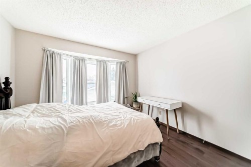 16272 5 Street Sw, Calgary, AB - Indoor Photo Showing Bedroom