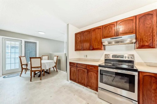 16272 5 Street Sw, Calgary, AB - Indoor Photo Showing Kitchen
