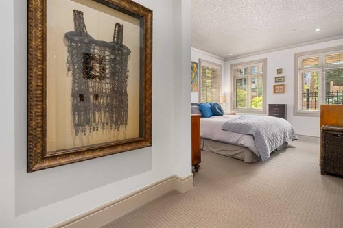 105-670 Princeton Way Sw, Calgary, AB - Indoor Photo Showing Bedroom