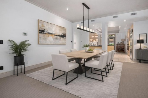 105-670 Princeton Way Sw, Calgary, AB - Indoor Photo Showing Dining Room