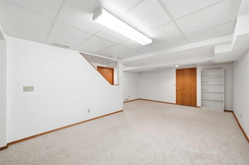 86 Suncanyon Park Se, Calgary, AB - Indoor Photo Showing Other Room