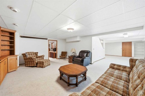 86 Suncanyon Park Se, Calgary, AB - Indoor