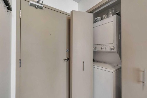 1106-135 13 Avenue Sw, Calgary, AB - Indoor Photo Showing Laundry Room
