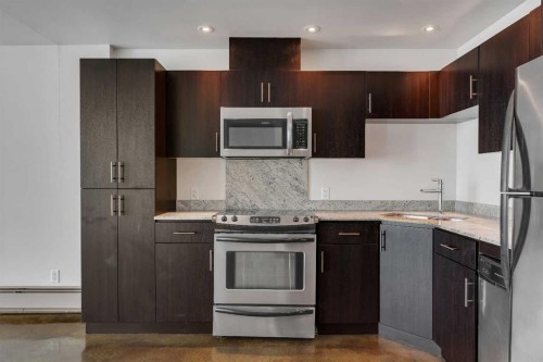 1106-135 13 Avenue Sw, Calgary, AB - Indoor Photo Showing Kitchen With Stainless Steel Kitchen With Upgraded Kitchen