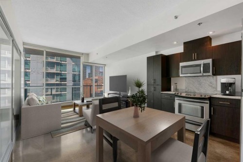 1106-135 13 Avenue Sw, Calgary, AB - Indoor Photo Showing Kitchen With Stainless Steel Kitchen