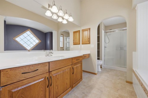 123 Kincora View Nw, Calgary, AB - Indoor Photo Showing Bathroom