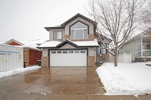 49 Thornfield Close SE Airdrie, AB T4A 2K7